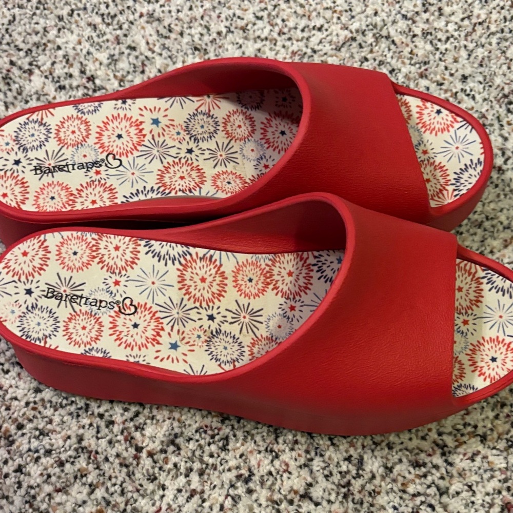 BareTraps Red Slip-On Open Toe Mules - Picture 2 of 3